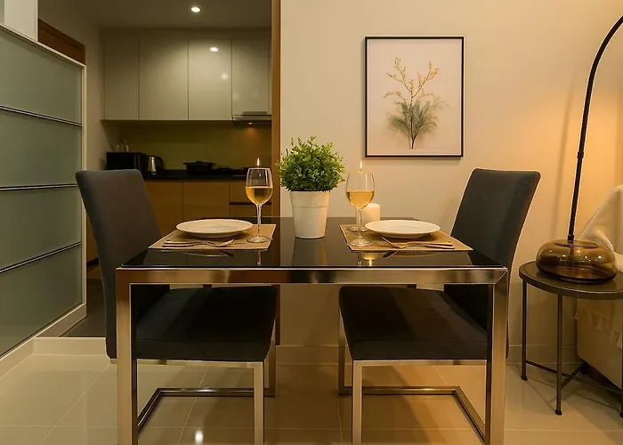 Cozy High-rise Escape In The Heart Of Bangkok! *